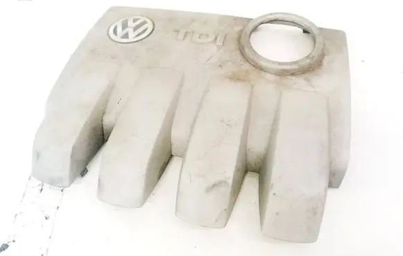 Volkswagen Golf V Engine cover (trim)
