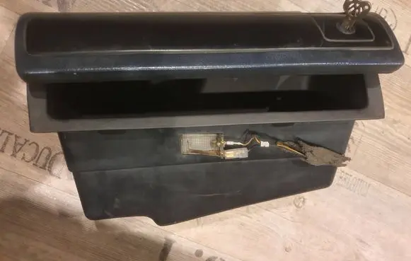 Volkswagen Transporter - Caravelle T4 Glove box set 705857102