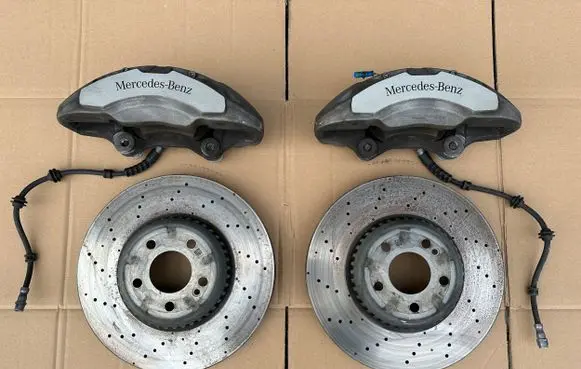 Mercedes-Benz C W206 Brake discs and calipers set 