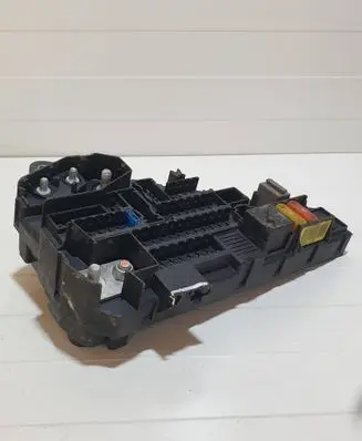 BMW 5 E60 E61 Fuse module 690658806 518811047 6906588