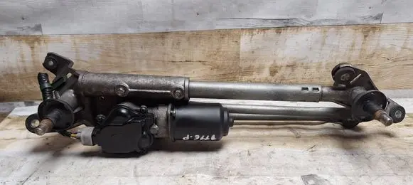Honda FR-V Front wiper linkage and motor 32238