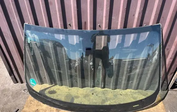 Audi A8 S8 D3 4E Front windscreen/windshield window 43R00146