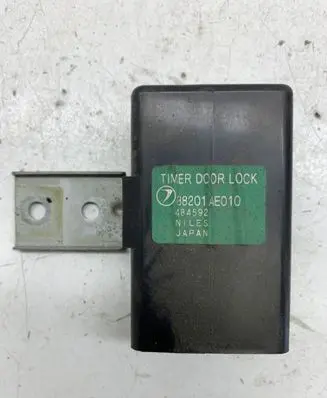 Subaru Legacy Door central lock control unit/module 88201AE010