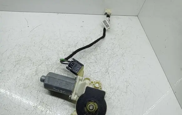 Mercedes-Benz CLS C219 Front door window regulator motor 2195408705
