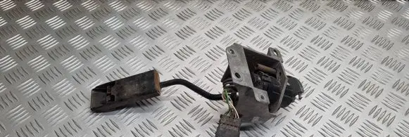 Audi 100 S4 C4 Accelerator pedal position sensor 443721506E 046907475B