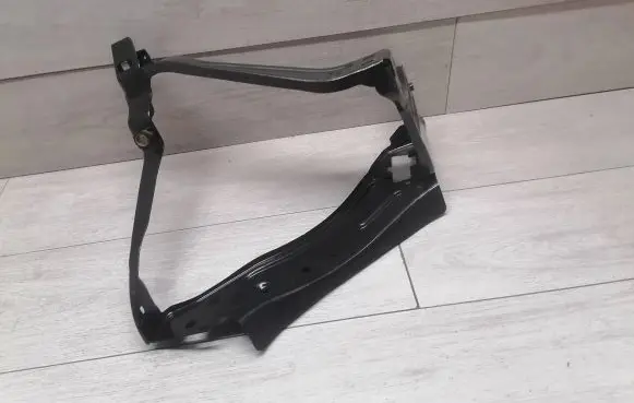 Mercedes-Benz GLK (X204) Headlight/headlamp mounting bracket A204626104