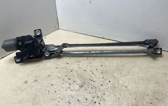 Volvo V50 Front wiper linkage and motor 0390241