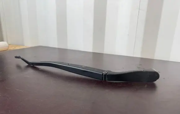 Dodge Durango III Front wiper blade arm 2589
