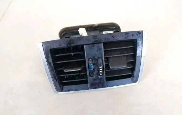 Dash center air vent grill
