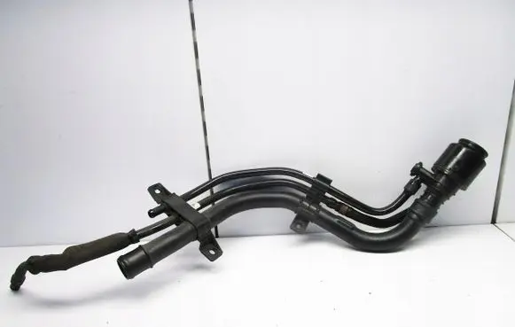 Hyundai Tucson TL Fuel tank filler neck pipe 