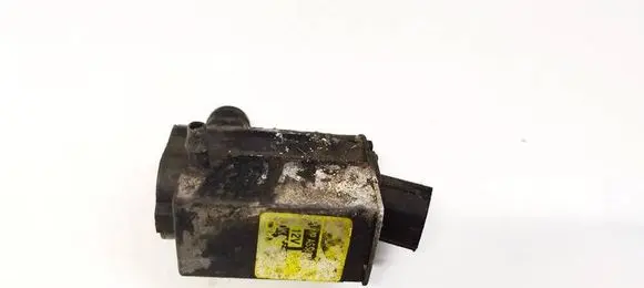 KIA Carens I Windscreen/windshield washer pump 