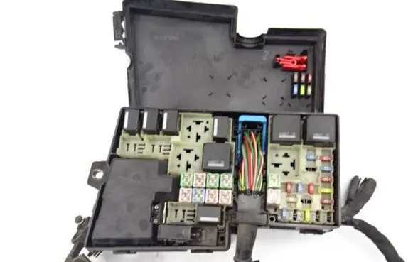Volvo C70 Fuse box set 8688040 518818000
