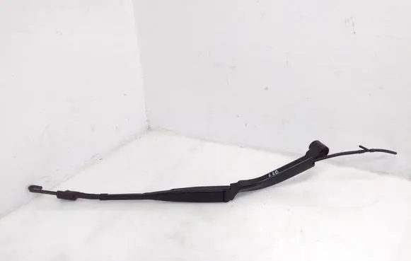 Mazda CX-30 Front wiper blade arm