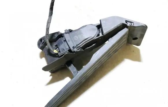 BMW 2 F22 F23 Accelerator throttle pedal 35426853175 3542-6853175