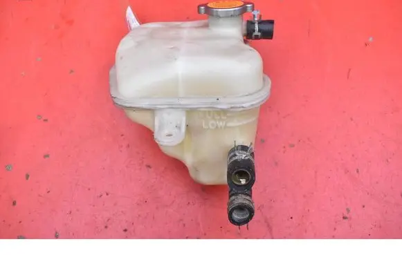 Peugeot 4008 Coolant expansion tank/reservoir 