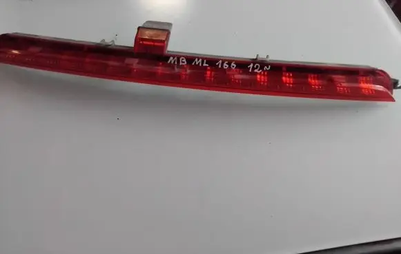 Mercedes-Benz ML W166 Third/center stoplight