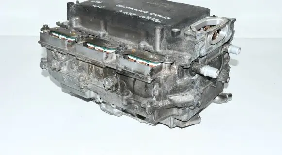 Toyota RAV 4 (XA40) Hybrid / electric car battery G927048060 1817000320