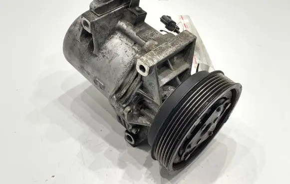 Nissan Juke I F15 Air conditioning (A/C) compressor (pump) 926003VD0A