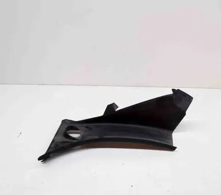 Tesla Model S Rear/tail light trim molding 100667400G