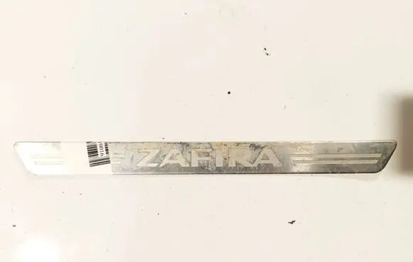 Opel Zafira B Front sill trim cover 13181976