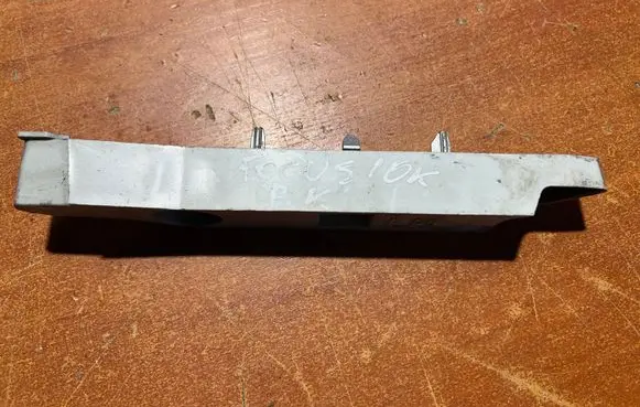 Ford Focus Front bumper mounting bracket 8M5117D959AD