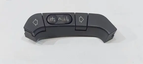 BMW 5 E39 Steering wheel buttons/switches 8363700