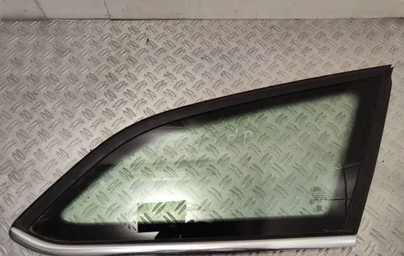 Ford Focus Rear side window BM51N297B00D 43R001582 DOT682AS2M3240