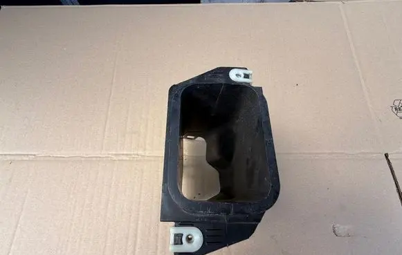 BMW 5 G60 G61 Brake cooling air channel/duct 9883898