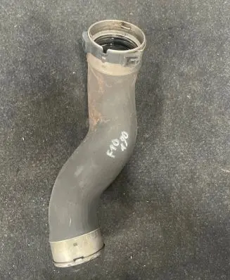 BMW 5 F10 F11 Intercooler hose/pipe