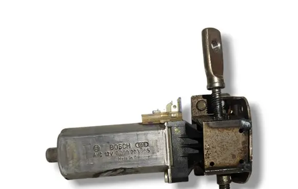 Mercedes-Benz S W221 Seat adjustment motor 0390203255