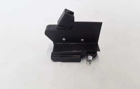 Dacia Sandero Rear door lock 825025375R