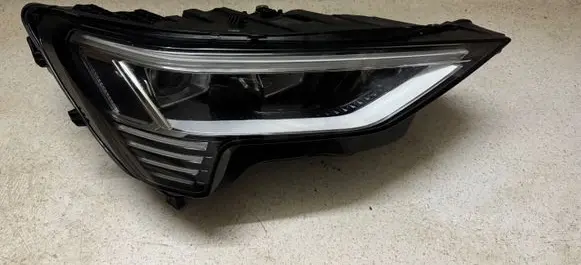 Audi E-tron GT Headlight/headlamp 4kE941040 030111023400 1KF941040