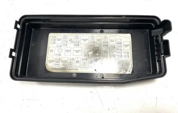 Opel Antara Fuse box cover 96821093