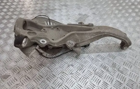 Jaguar F-Pace Front wheel hub