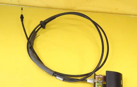 Engine bonnet/hood lock release cable