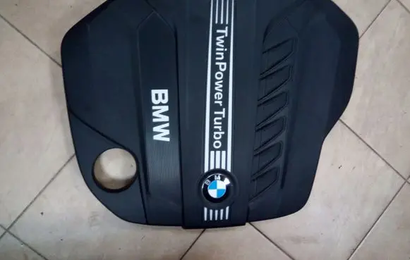 BMW X3 F25 Engine cover (trim) 13717812063