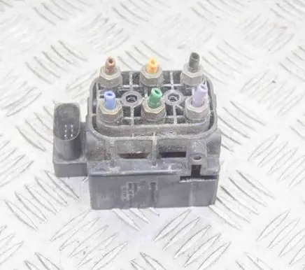Tesla Model S Air suspension control unit module (rear) 15152400273