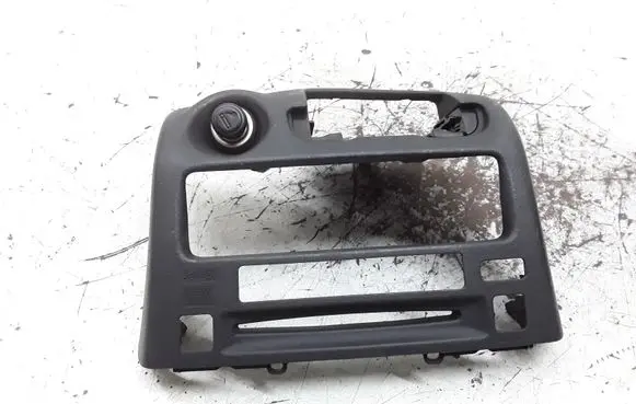 Toyota Yaris Radio/GPS head unit trim 8622052030
