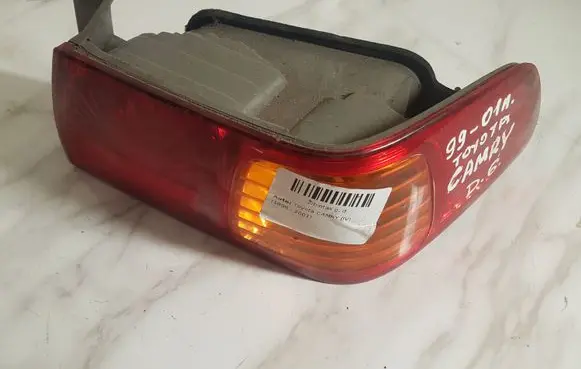 Toyota Camry Rear/tail lights 22077068