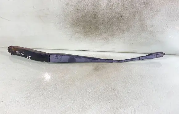 Mercedes-Benz ML W164 Front wiper blade arm A1648200540