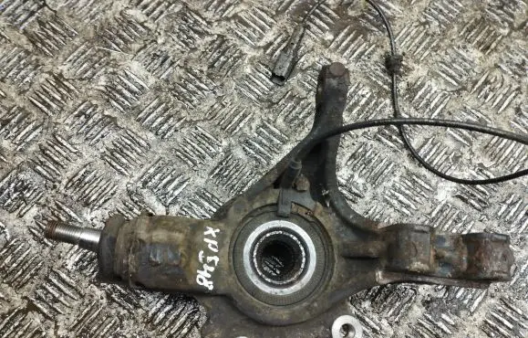 Peugeot 5008 Front wheel hub