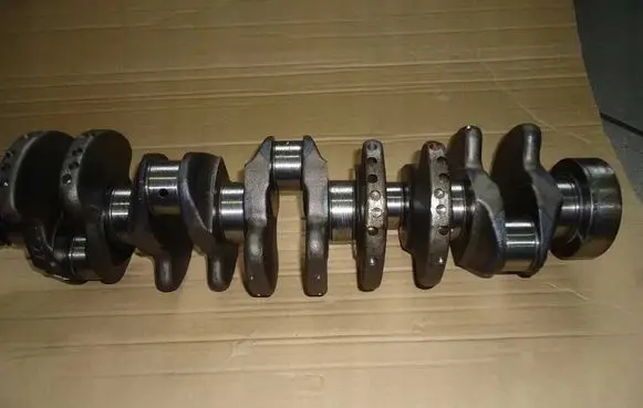 Mercedes-Benz Sprinter W901 W902 W903 W904 Crankshaft 