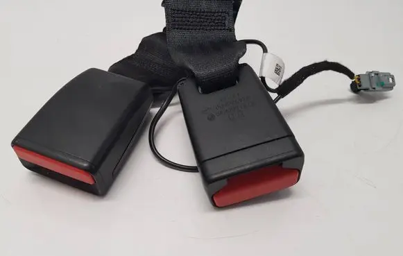 Renault Arkana Middle seatbelt buckle (rear) 878168084R 646536600