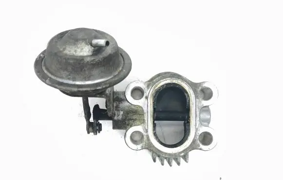 Lexus IS 220D-250-350 Engine shut-off valve 