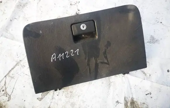 Toyota Corolla Verso E121 Glove box 5555013020