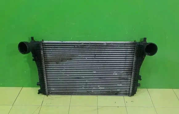 Volkswagen Tiguan Intercooler radiator 14AB69