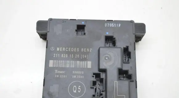 Mercedes-Benz E W211 Door control unit/module 2118201526 14843813