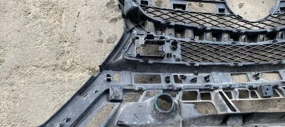 Mercedes-Benz GL X166 Front bumper upper radiator grill A1668851365 A1668802603 A1668802703