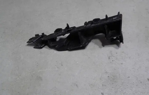 Audi A6 S6 C7 4G Front bumper mounting bracket 4G0807284