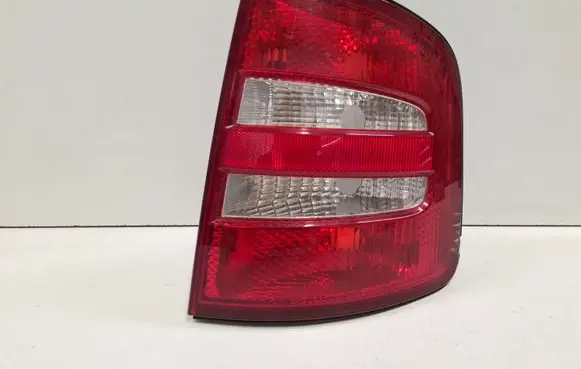 Skoda Fabia Mk1 (6Y) Rear/tail lights 6Y9945112 6Y9945096 YU3X13404AA